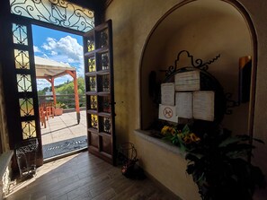 Entrada de la propiedad
