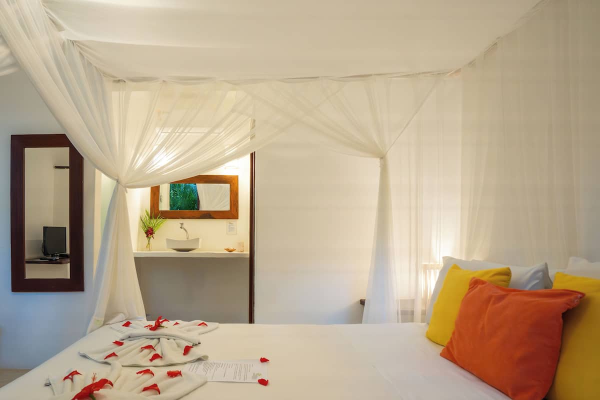 Suite Standard, Piso Terreo | Roupas de cama premium, frigobar, cofres nos quartos