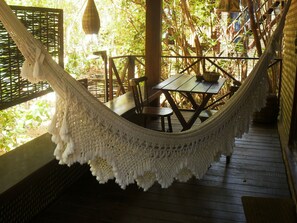 Chalet Tradition, 1 chambre, vue jardin | Minibar, coffres-forts dans les chambres, rideaux occultants