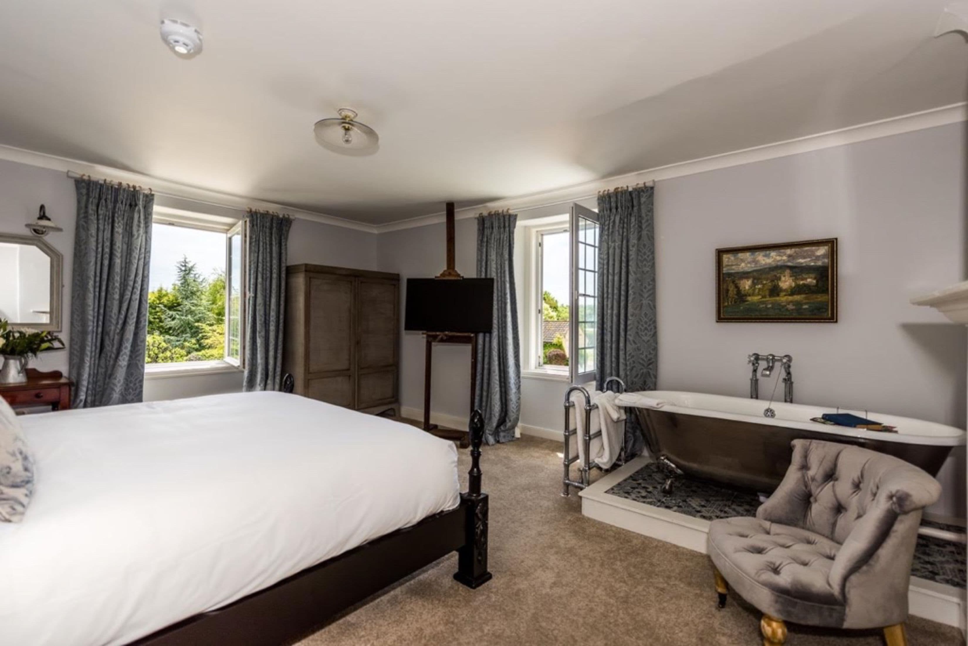 superior double room, 1 double bed | egyptian cotton sheets, hypo-allergenic bedding, individually decorated