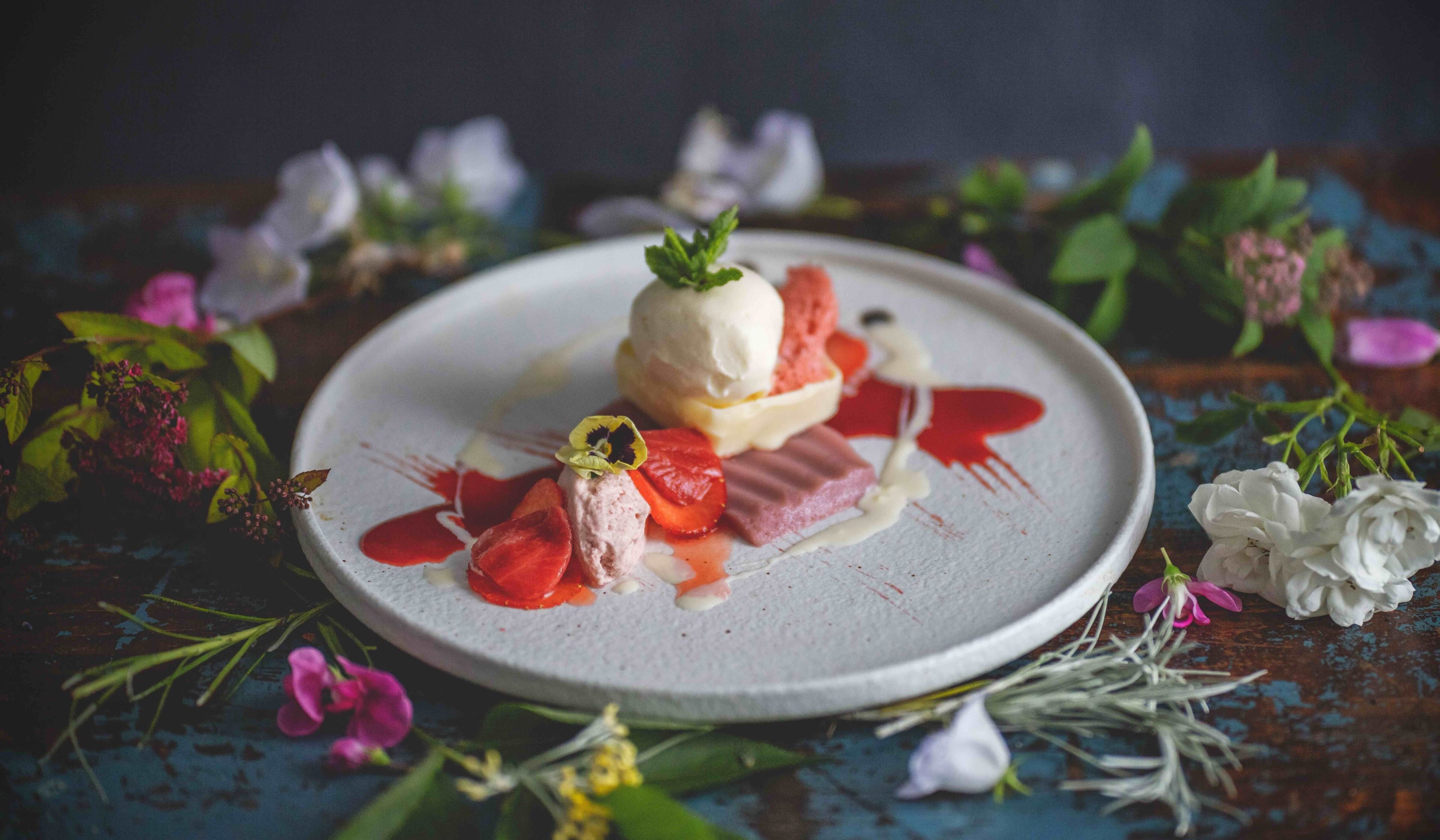 lunch and dinner served, modern european cuisine