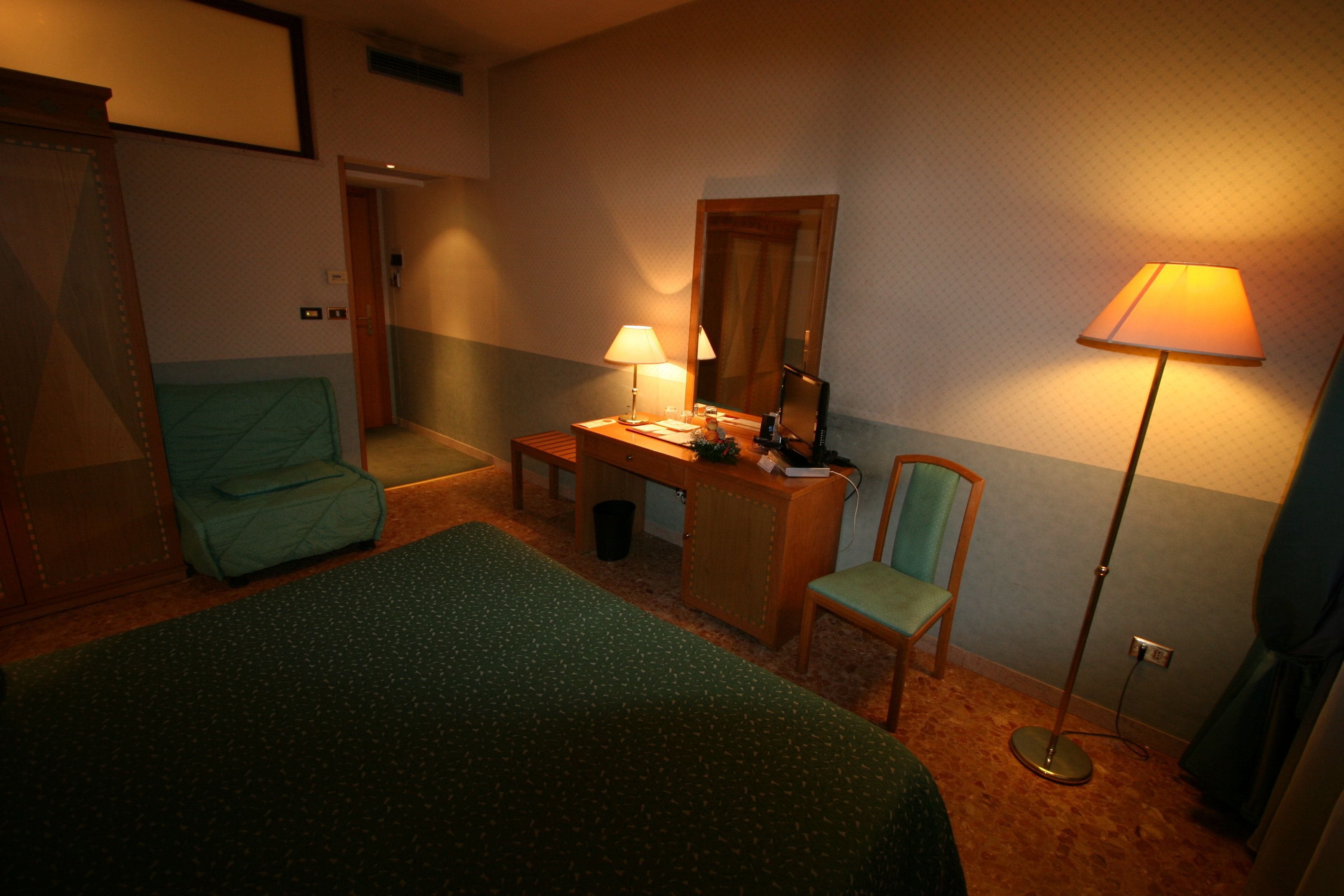 frette italian sheets, hypo-allergenic bedding, select comfort beds