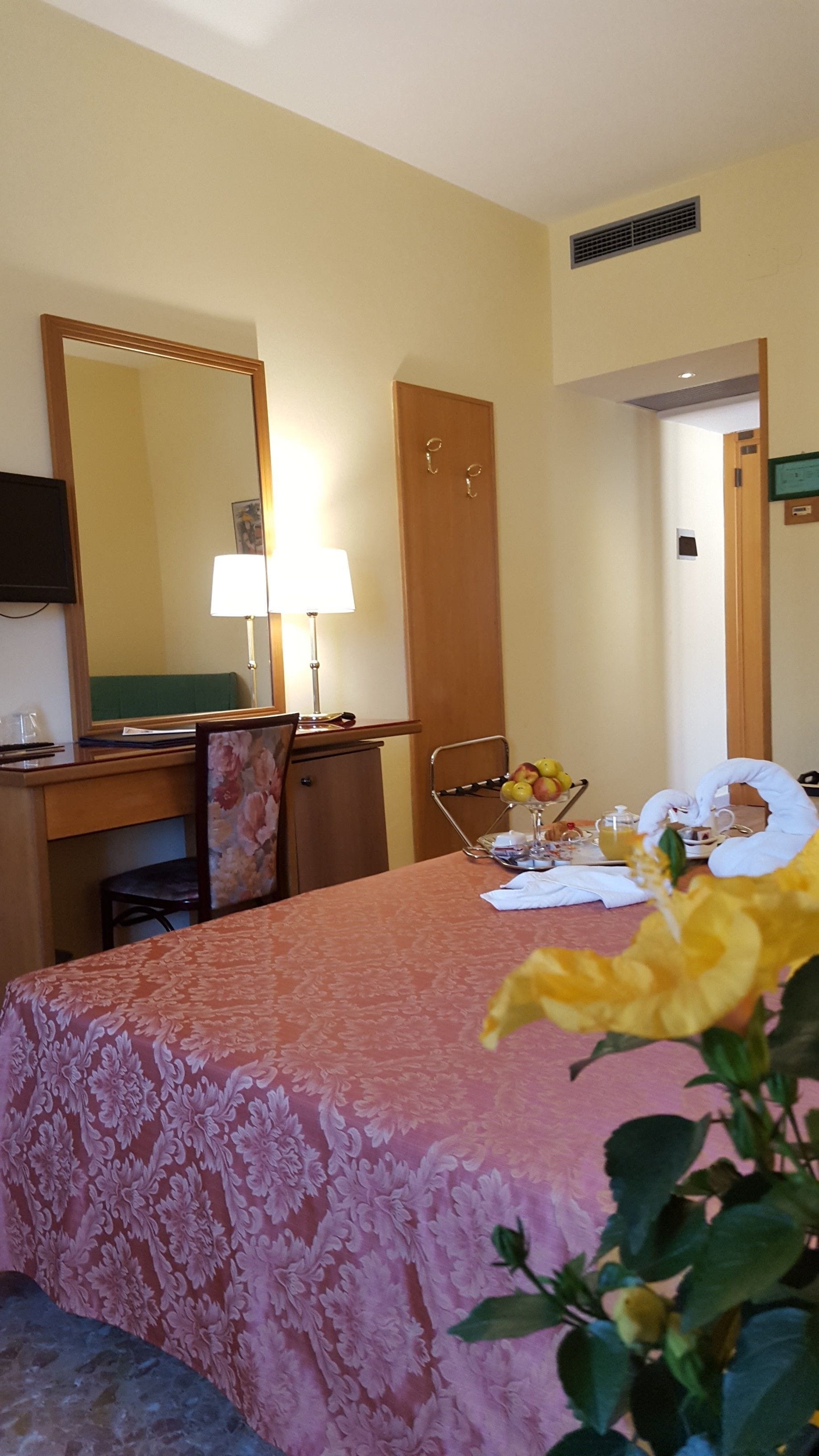 frette italian sheets, hypo-allergenic bedding, select comfort beds