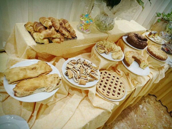 Petit déjeuner buffet compris tous les jours