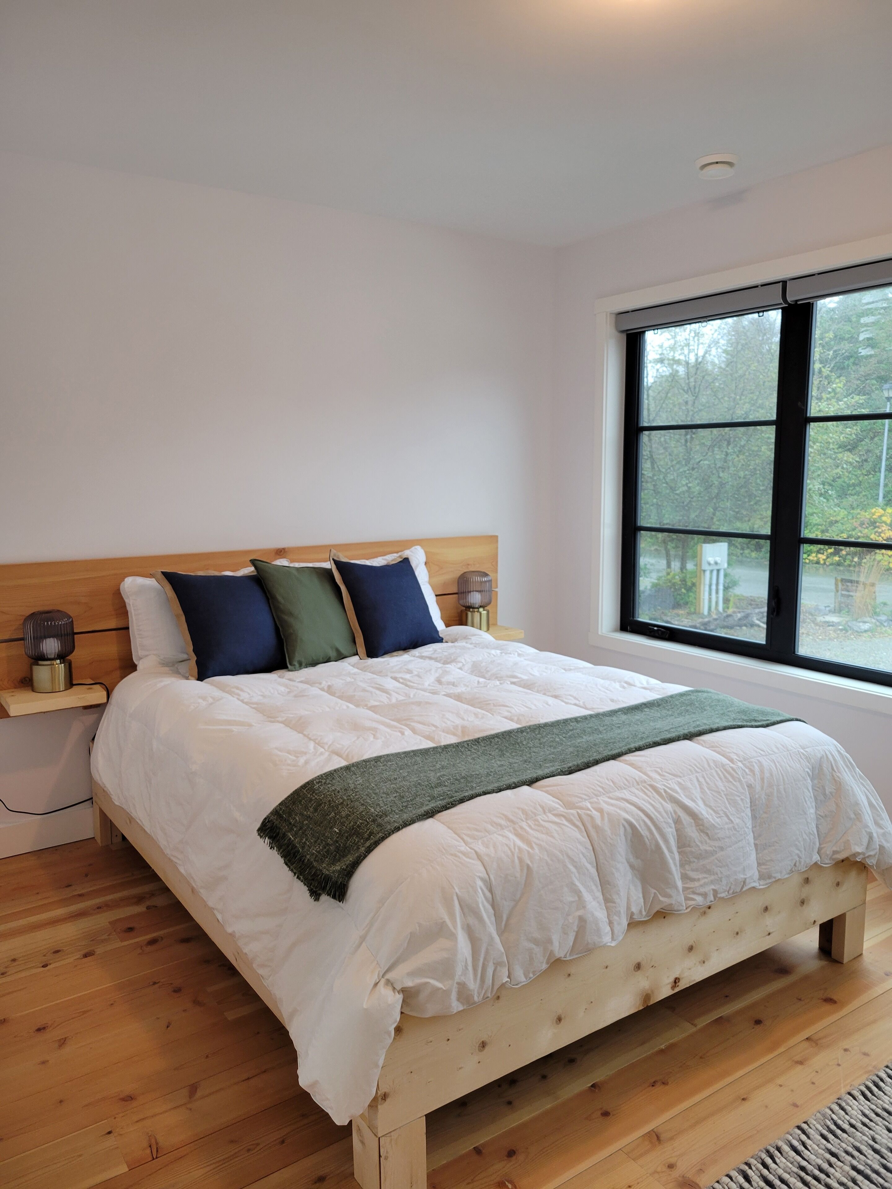 3 Bedroom Waterfront Cottage | Free WiFi