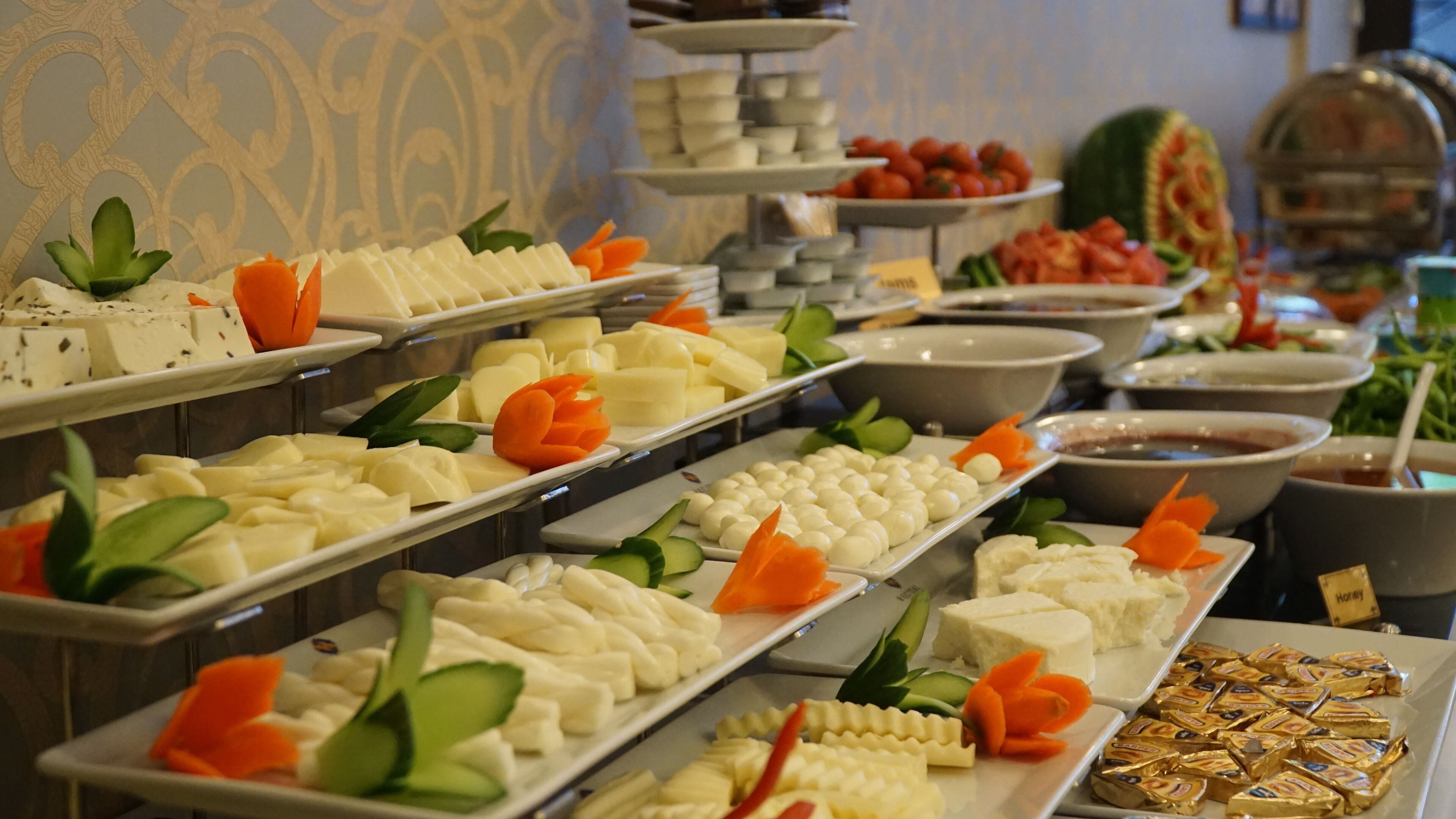 Daily full breakfast (TRY 220 per person)