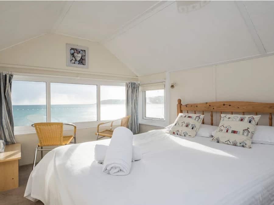 Wi-Fi de cortesia, roupa de cama