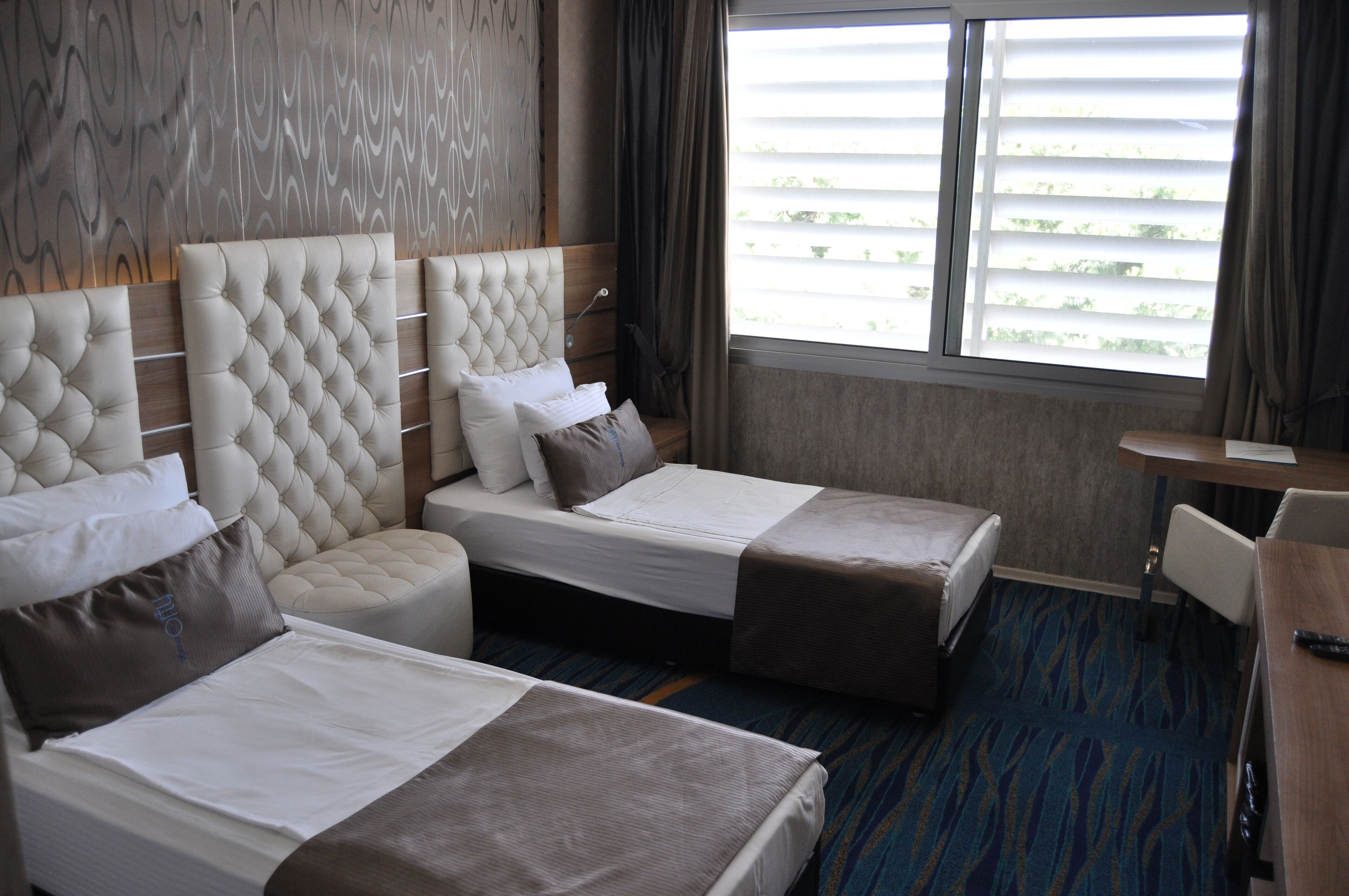 standard double room | 1 bedroom, premium bedding, minibar, in-room safe
