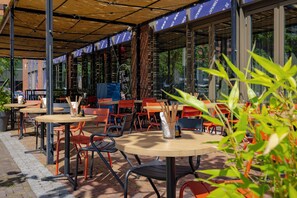 Lunch and dinner served - Crowne Plaza Amsterdam South by IHG (Amsterdam)