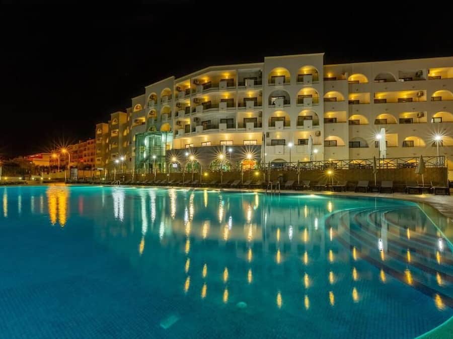 Indendørs pool, udendørs pool