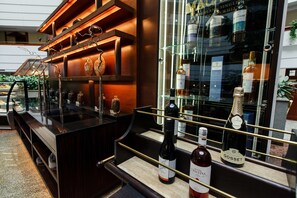 Serves breakfast, lunch, and dinner - Rahat Palace Hotel (Almaty)