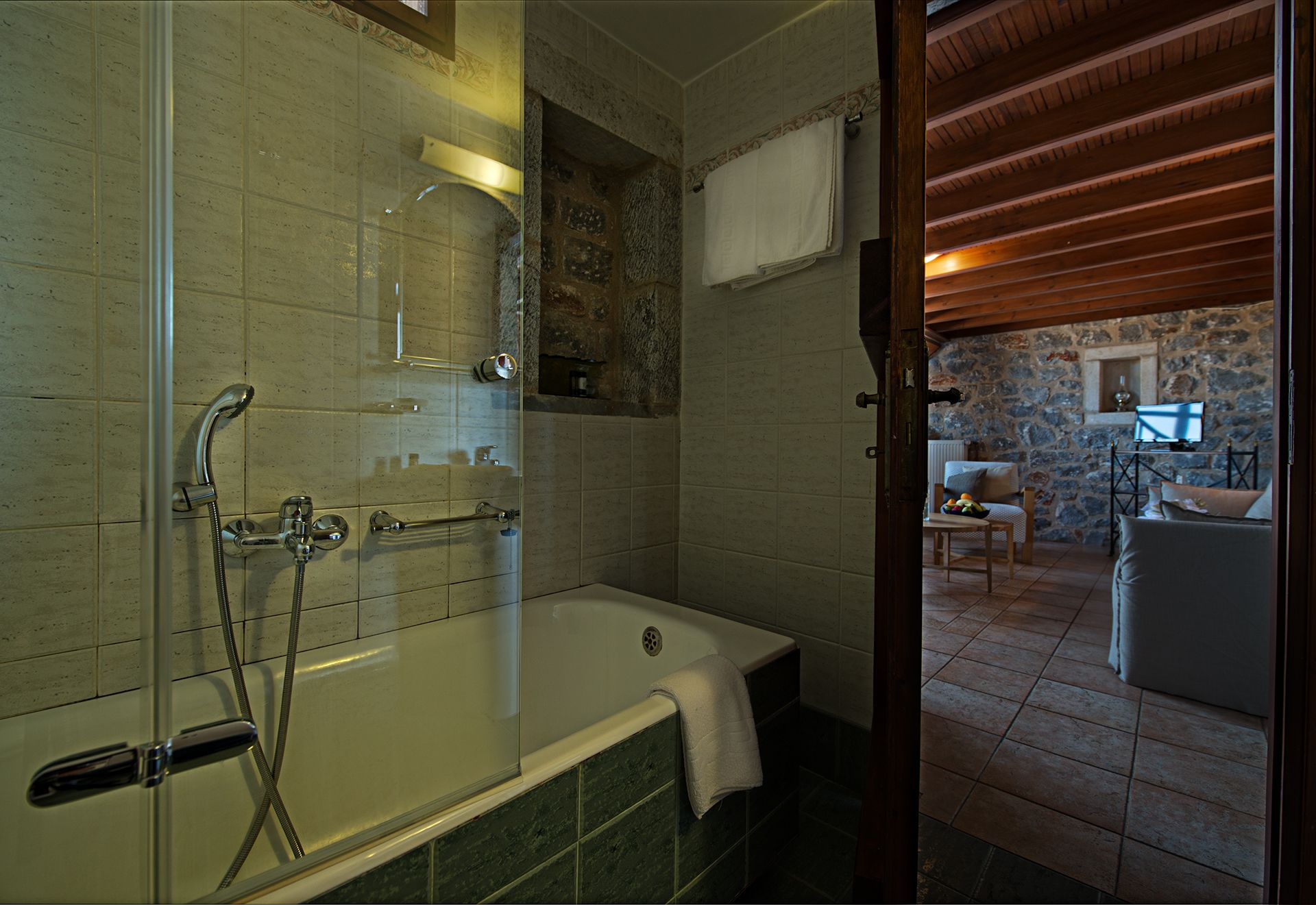 suite, balcony, sea view | bathroom | shower, rainfall showerhead, free toiletries, hair dryer