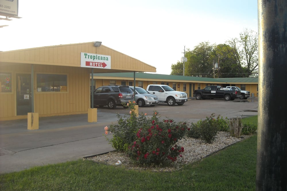 Tropicana Motel