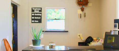 Check-in/check-out kiosk