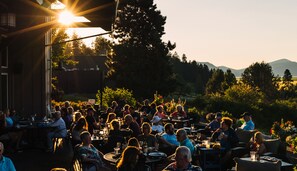 Breakfast, lunch, dinner served; golf course views