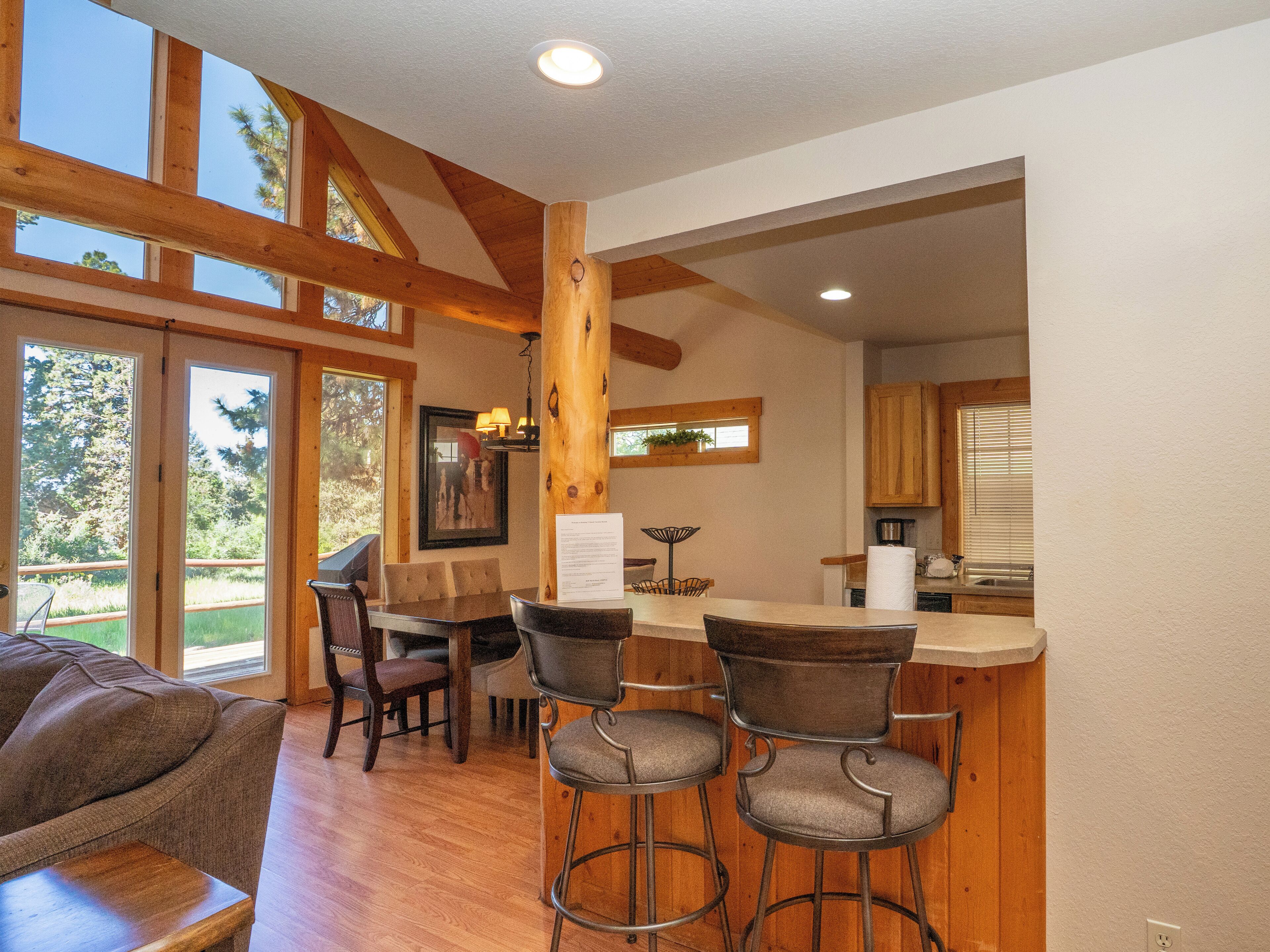 3 Bedroom Chalet located in Pelican Springs | Desk, iron/ironing board, bed sheets