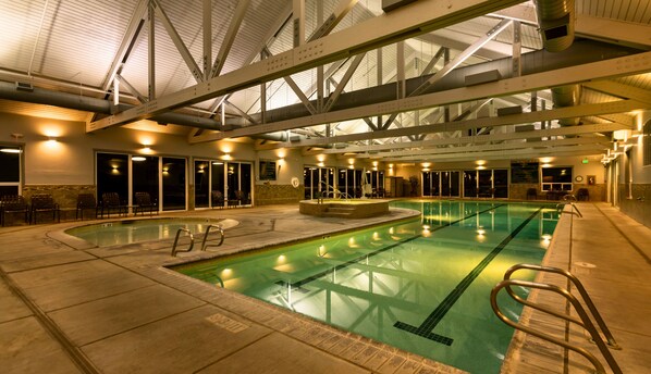 Indoor pool - Running Y Resort (Klamath Falls)