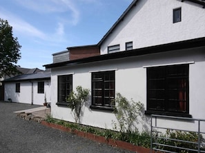 Exterior - The Horseshoe Guesthouse (Rhayader)