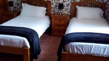 Twin Room, 2 Single Beds