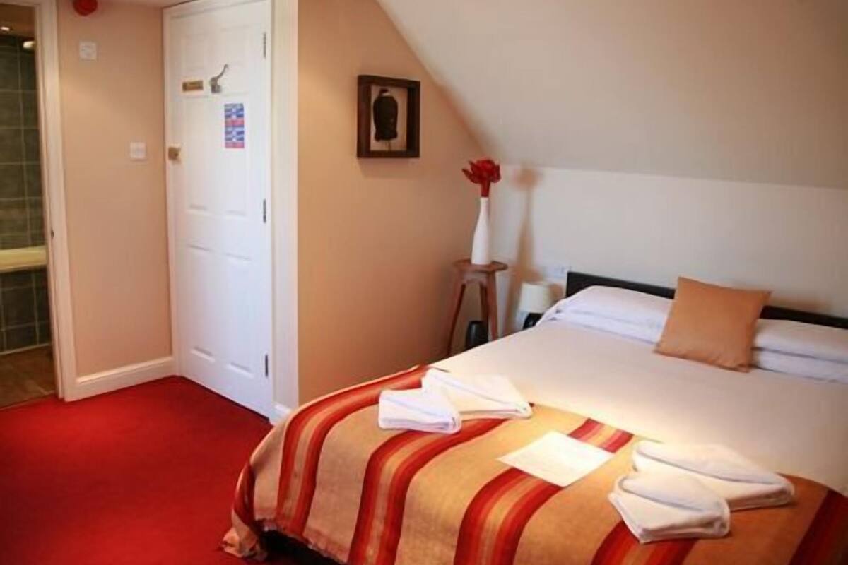 Double Room, 1 King Bed, Ensuite