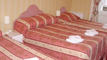 Suite, Ensuite (1 Double & 2 Single Beds) | WiFi