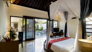 Villa, 1 Bedroom, Private Pool | In-room safe, desk, soundproofing, cribs (free) - Kunti Villas (Seminyak)