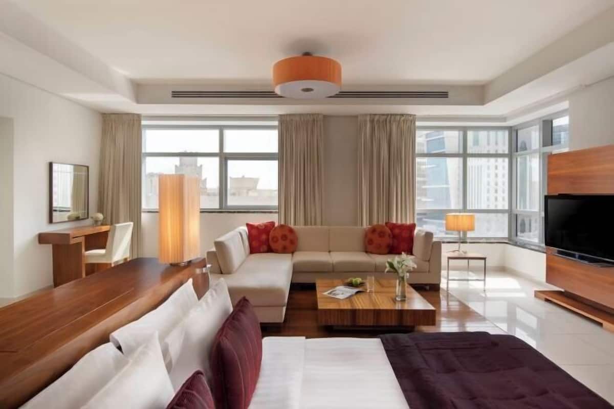 Living area | 42-inch LCD TV with satellite channels, TV