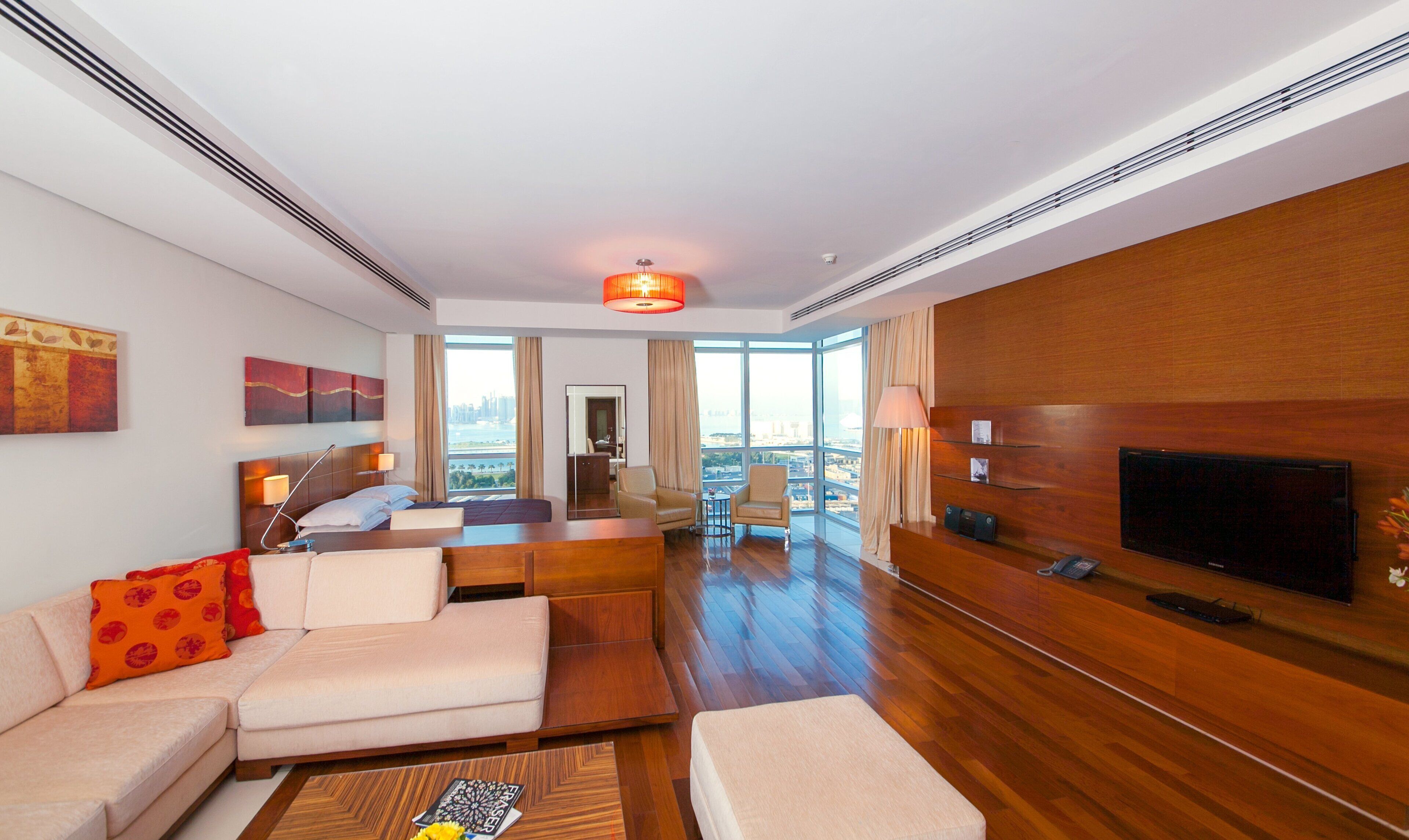 Executive Studio | In-room safe, blackout drapes, soundproofing, iron/ironing board