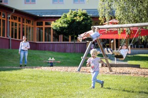 Zona de juegos infantil al aire libre