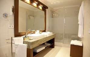 Quarto casal superior | Roupas de cama antialérgicas, edredons de pluma