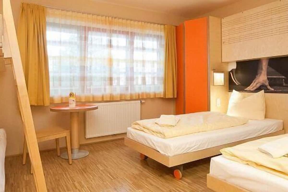 Hypoallergeen beddengoed, een kluis op de kamer, individueel gedecoreerd