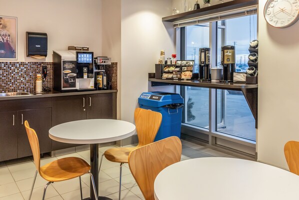 Business center - Motel 6 Headingley, MB - Winnipeg West (Headingley)