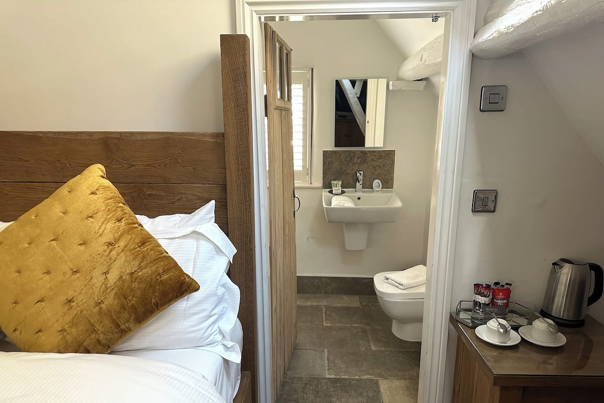 Deluxe Double Room | Cadar kapas Mesir, peralatan tempat tidur premium, busa memori 
