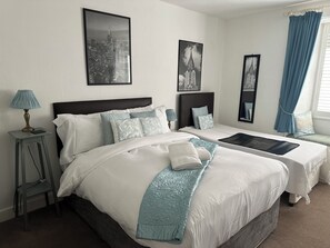 Kahden hengen classic-huone (yksi tai kaksi sänkyä), näköala puutarhaan | Egyptinpuuvillaiset lakanat, ylelliset vuodevaatteet