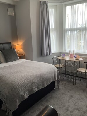 Individually decorated, individually furnished, iron/ironing board - Beechwood House (St Ives)