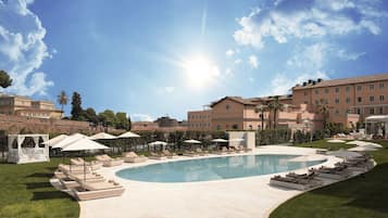 Outdoor pool, pool umbrellas, pool loungers