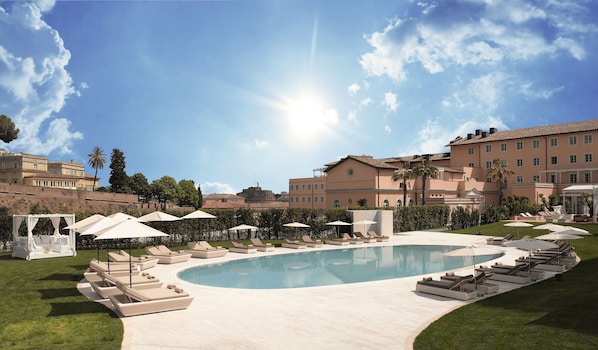 Outdoor pool, pool umbrellas, pool loungers