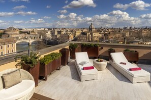 Panoramic Suite (Spa Access) | Egyptian cotton sheets, premium bedding, down comforters, minibar - Villa Agrippina Gran Meliá - The Leading Hotels of the World (Rome)