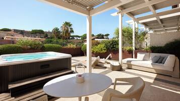 Supreme Room with Whirlpool | Bettwäsche aus ägyptischer Baumwolle, hochwertige Bettwaren