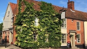 Exterior - The Bell Inn (Diss)