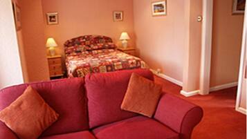 Ferro/asse da stiro, culle/letti per bambini (gratuiti), Wi-Fi gratuito