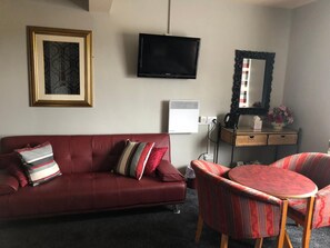 Flat-screen TV - Boston Lodge (Boston)