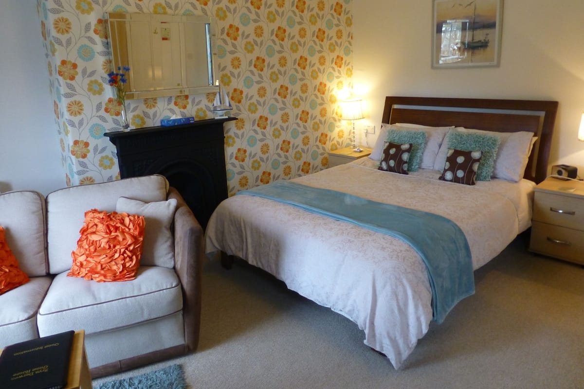 Double Room, Ensuite, Mountain View (Second Floor)