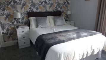 Double Room, Ensuite, Garden View (First Floor)