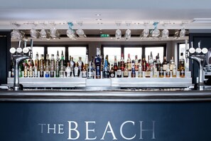 Bar (on property) - The Beach at Bude (Bude)