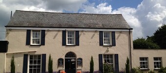 Castle Lodge Hotel