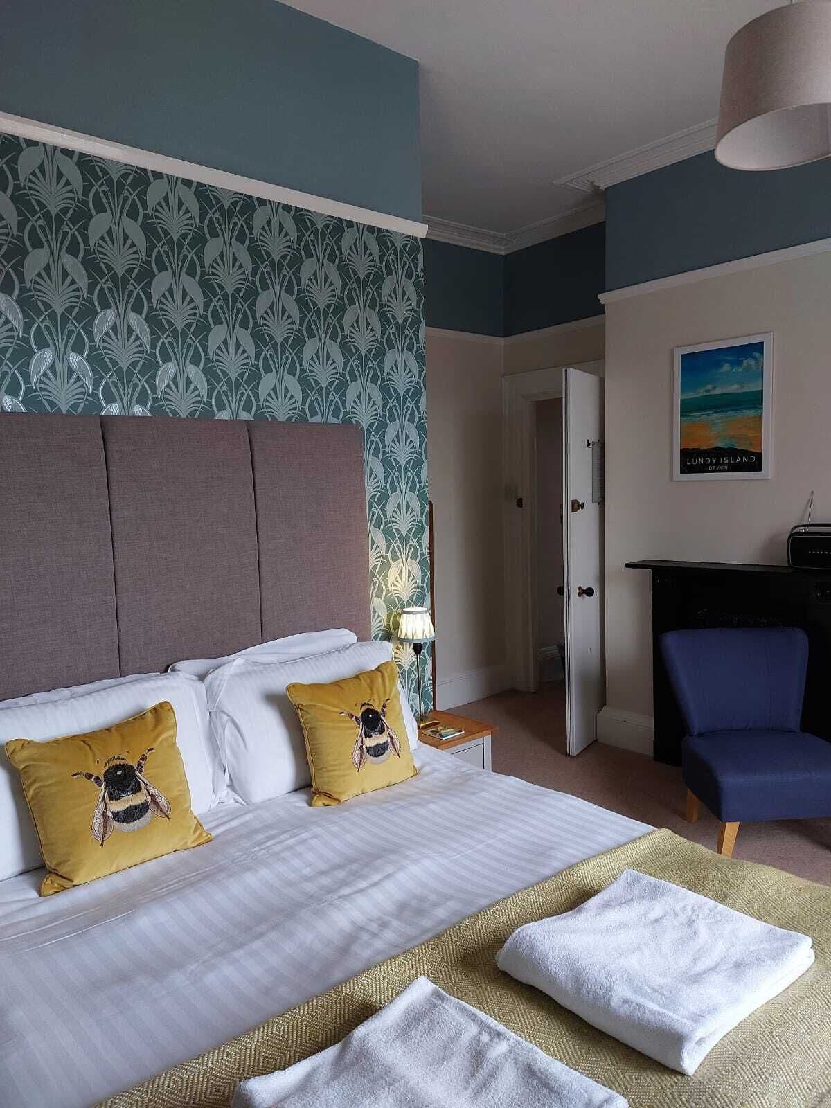 Double Room, Ensuite, Sea View (Room3) | Individually furnished, iron/ironing board, bed sheets
