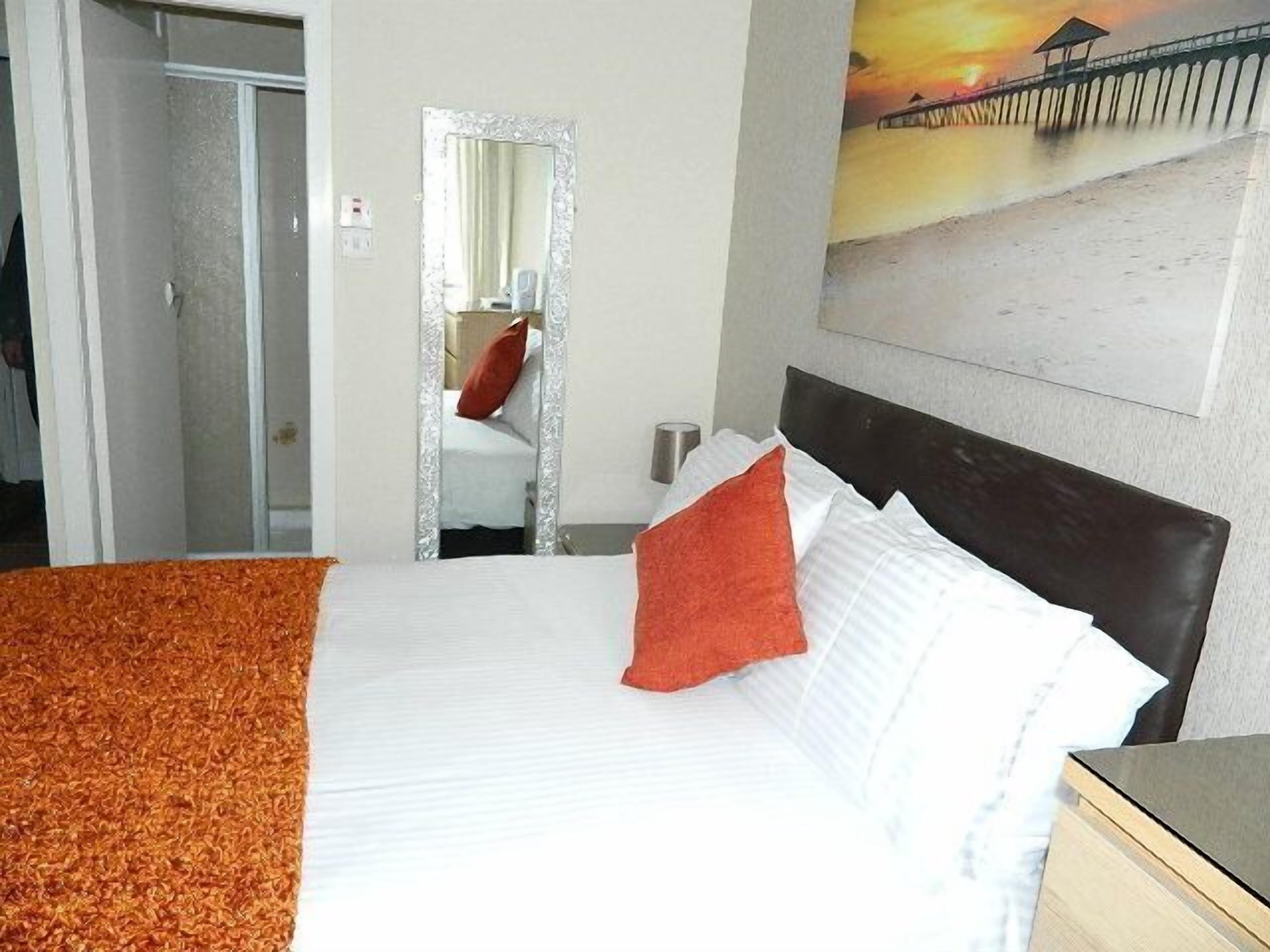 standard double room, sea view | 1 bedroom, iron/ironing board, free wifi, bed sheets