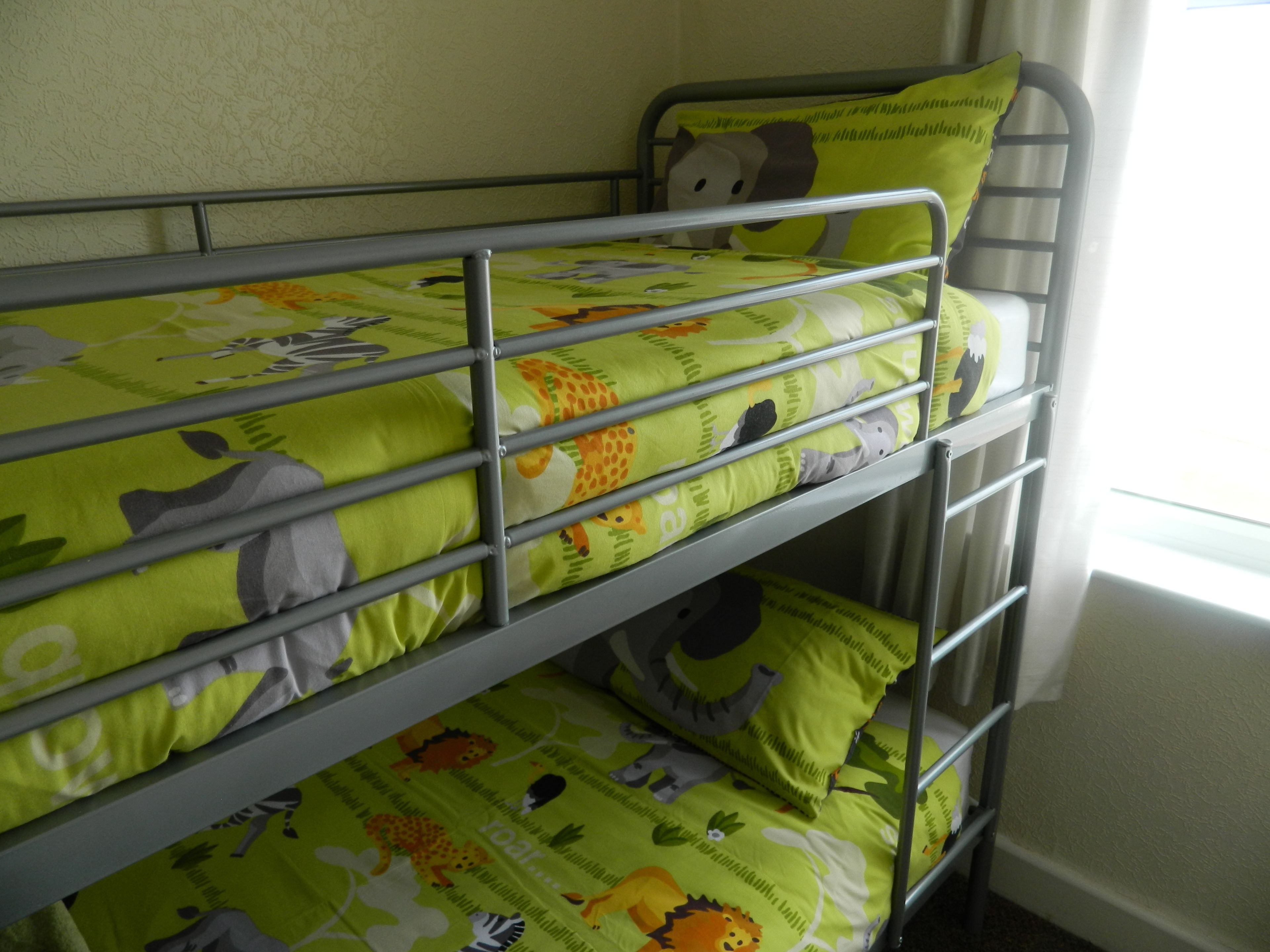 Quarto família, vista para o mar | Ferros/tábuas de passar roupa, Wi-Fi de cortesia, roupa de cama