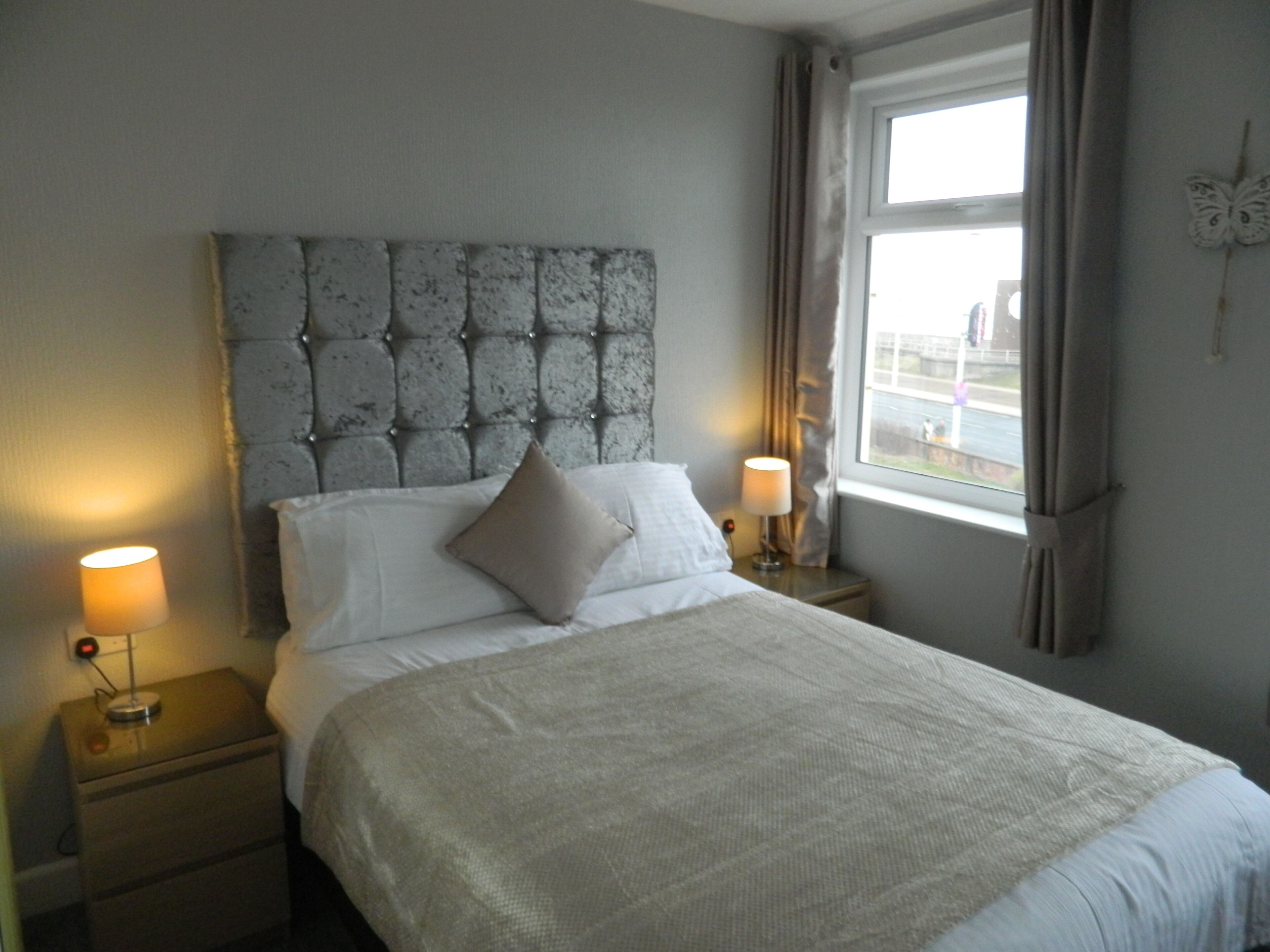 Bügeleisen/Bügelbrett, kostenloses WLAN, Bettwäsche